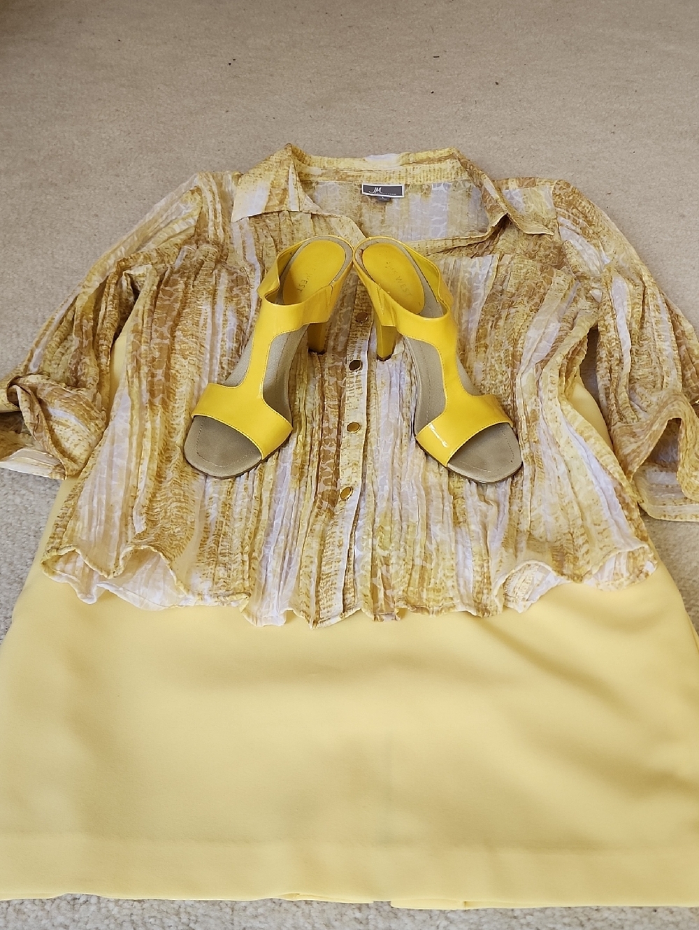 Sunny Sexy Nine West Yellow Patent Leather Slip On Mules